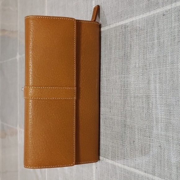 LEVENGER Accordion Wallet - Picture 3 of 14